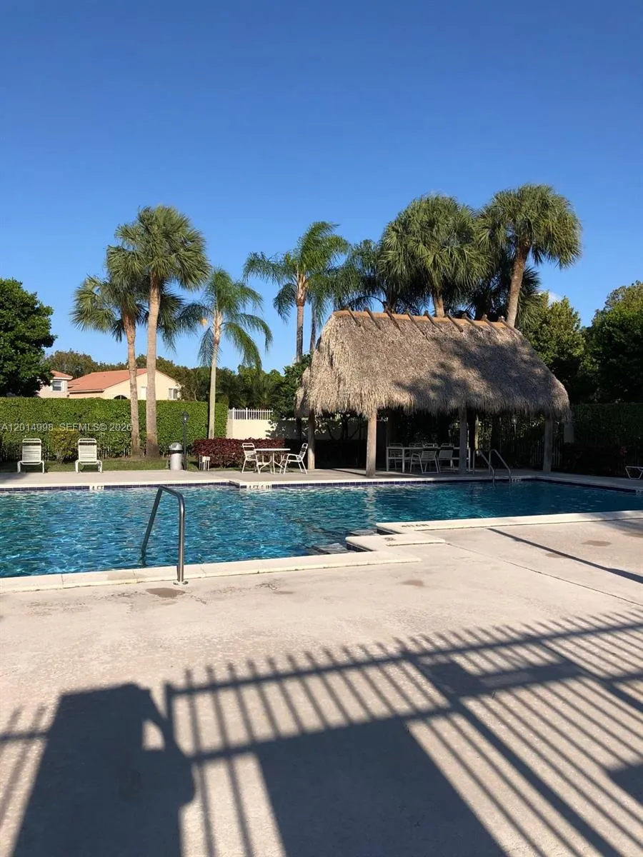 10813 NW 3rd Ct # 2L, Pembroke Pines FL 33026