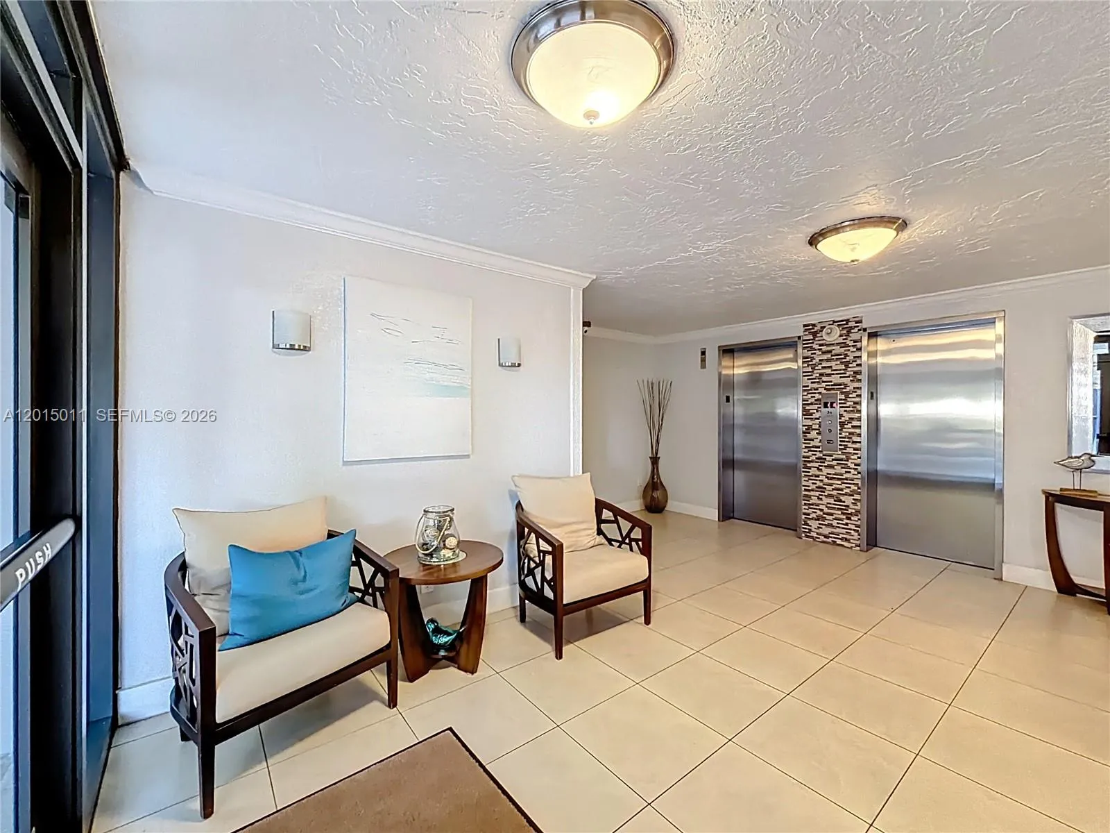 605 Oaks Dr # 405, Pompano Beach FL 33069