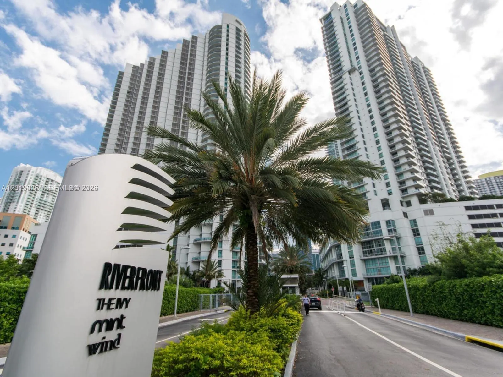 350 S Miami Ave # 2713, Miami FL 33130