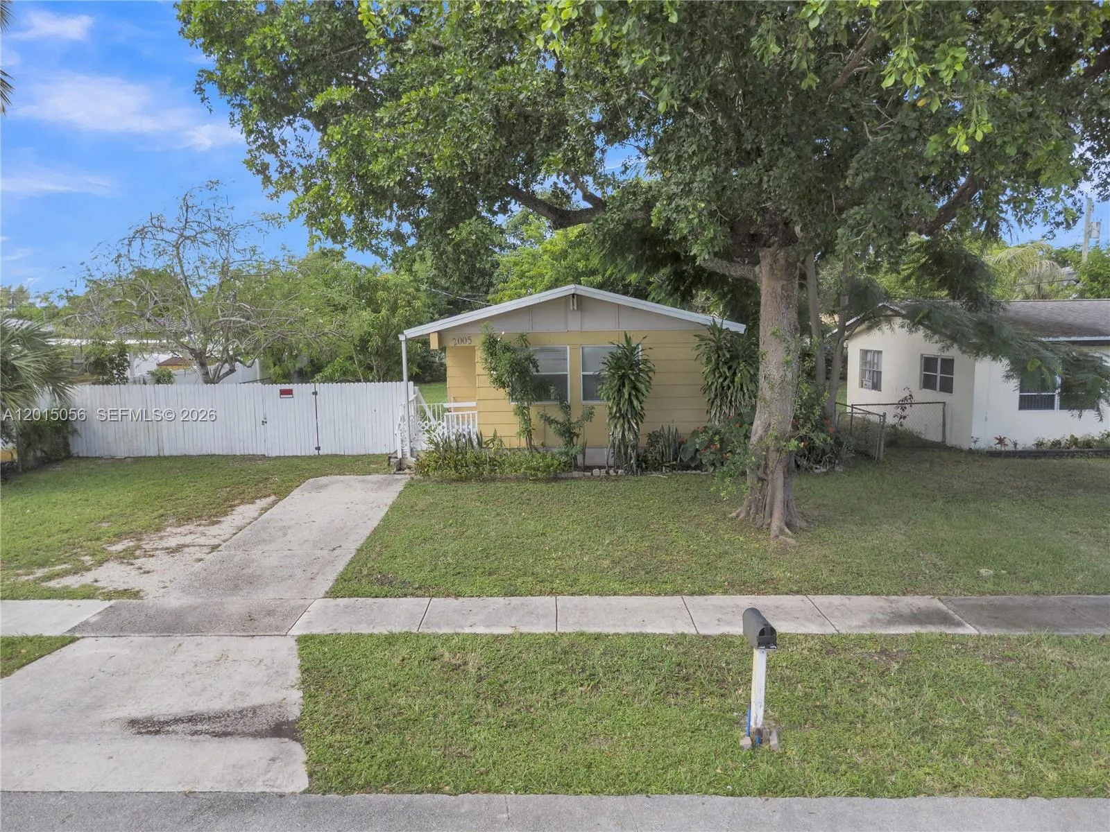 2005 NW 11th Ave, Fort Lauderdale FL 33311