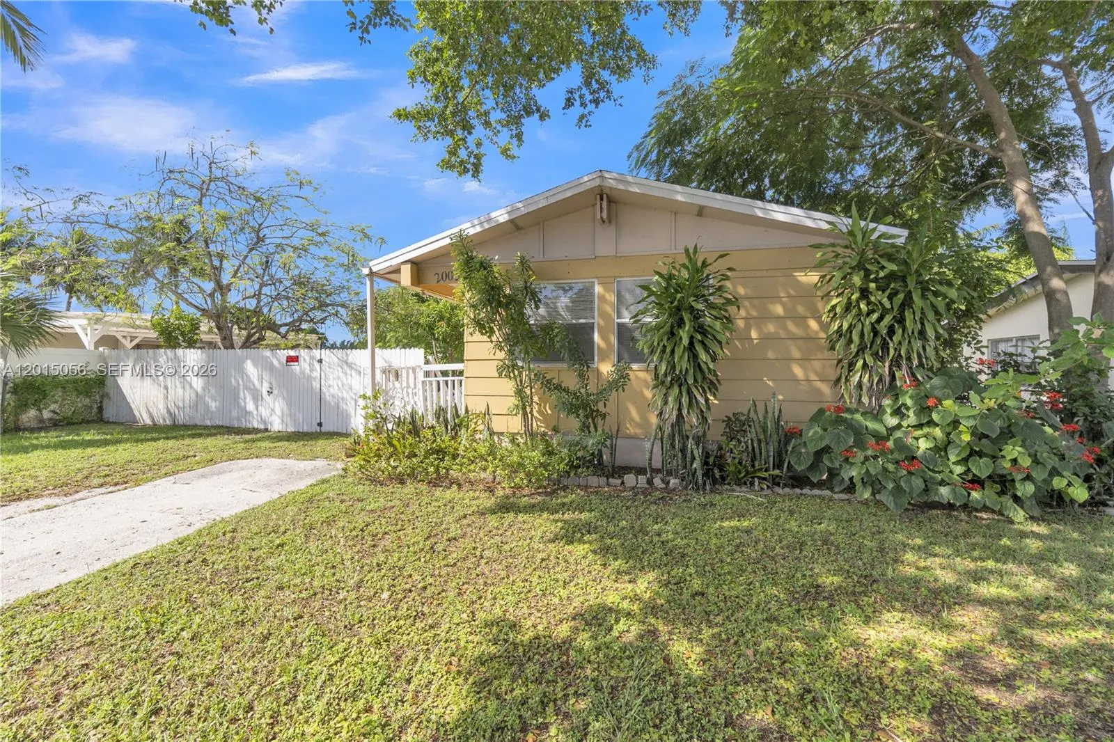 2005 NW 11th Ave, Fort Lauderdale FL 33311