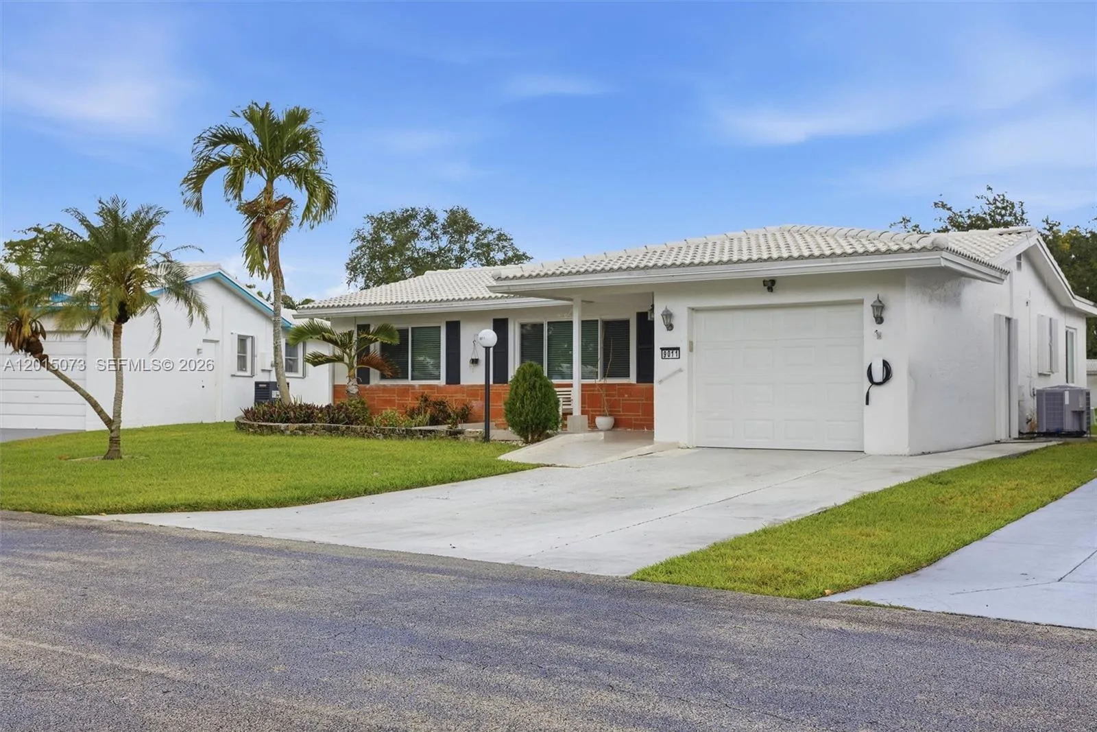 9011 NW 15th Pl, Plantation FL 33322