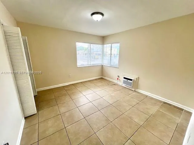 692 NE 85th St # 1, Miami FL 33138