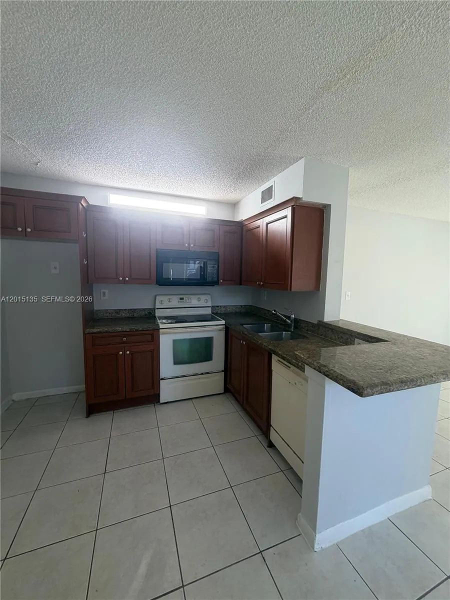 11472 NW 42nd St # 11472, Coral Springs FL 33065