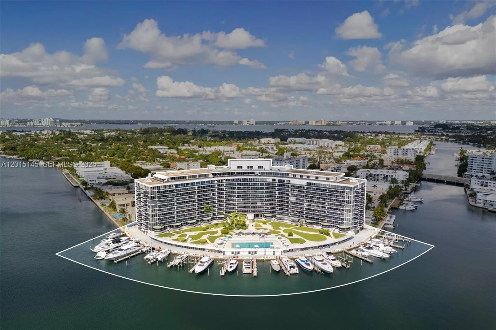 900 Bay Dr DS14, Miami Beach FL 33141