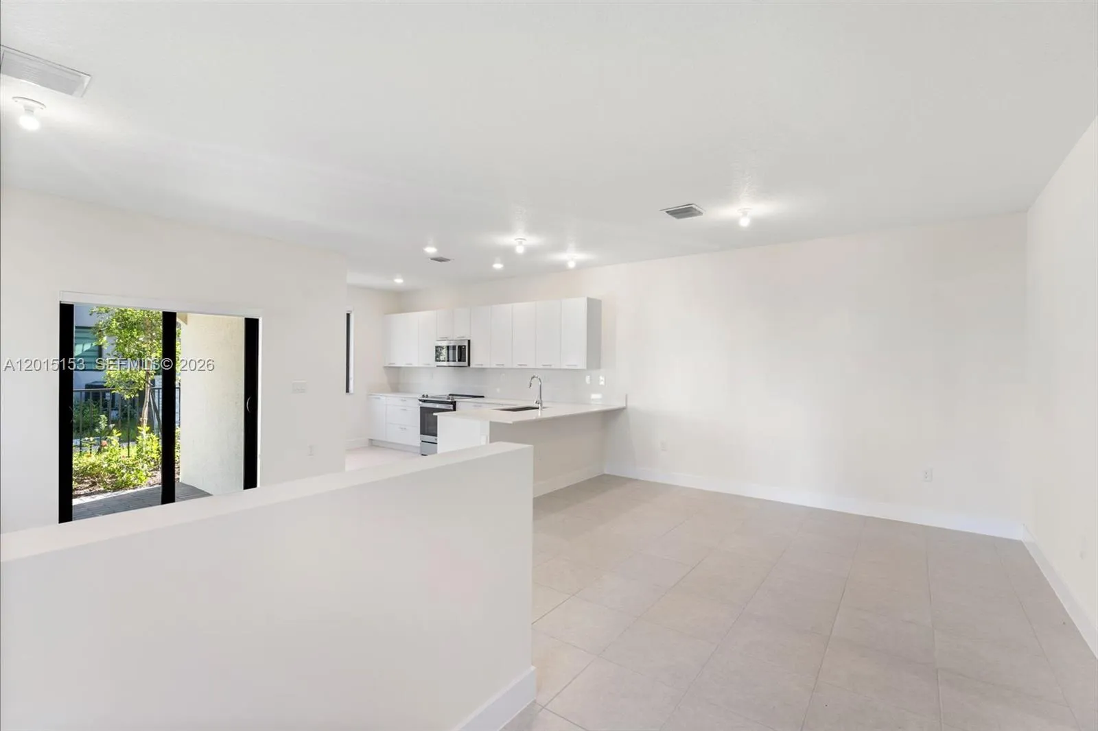 8336 Central Park Blvd, Doral FL 33166