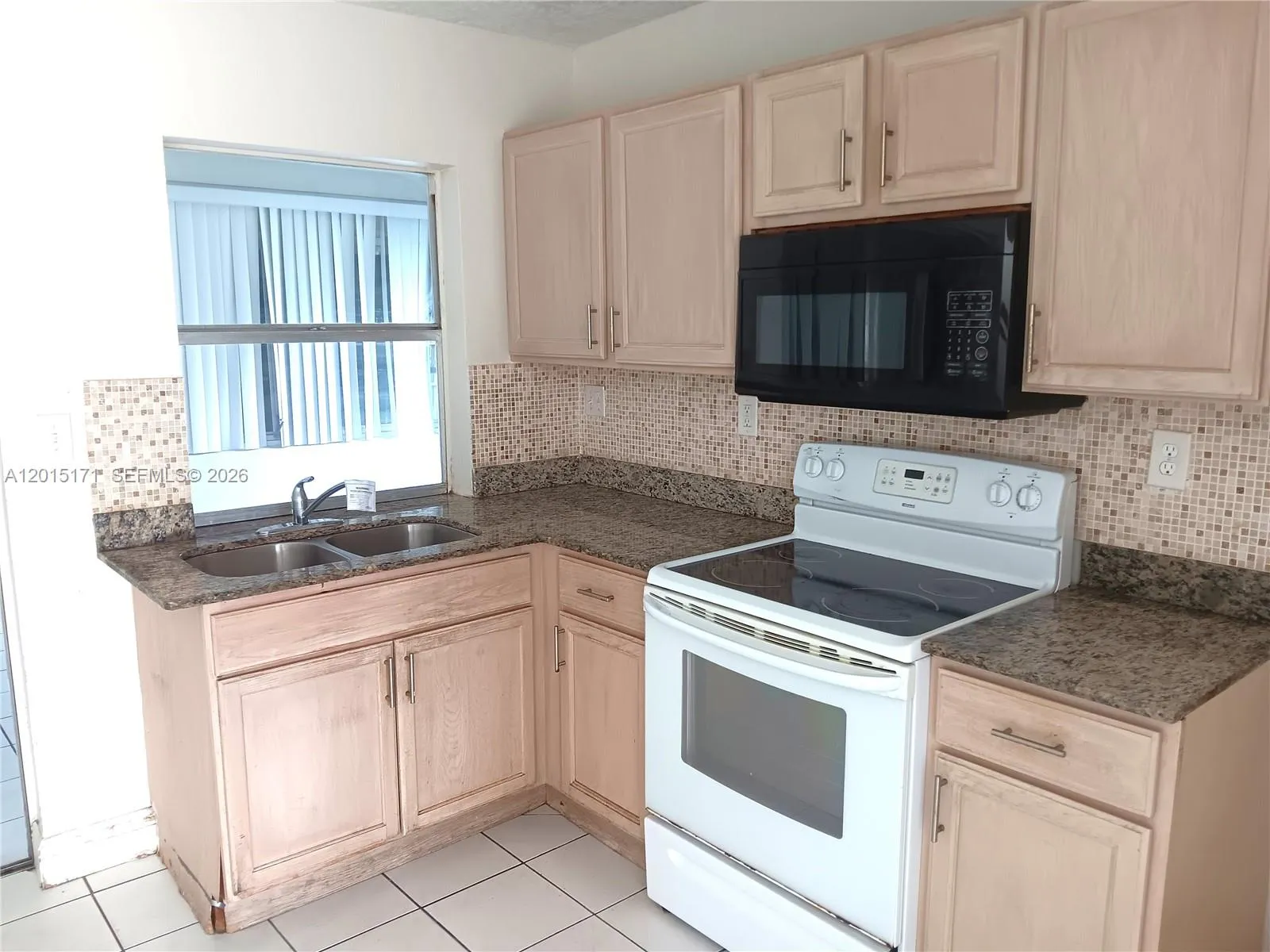 7004 NW 67th Ave, Tamarac FL 33321