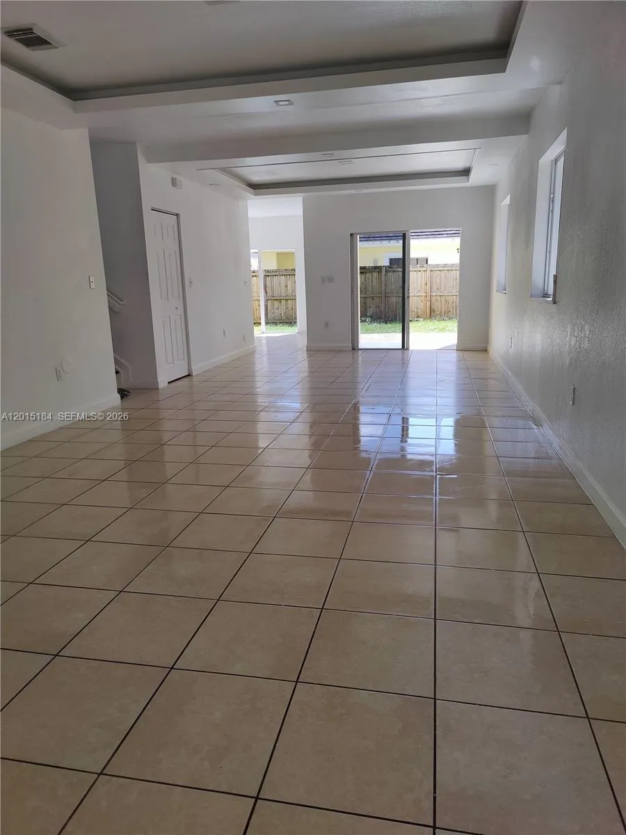 379 NE 34th Ave, Homestead FL 33033