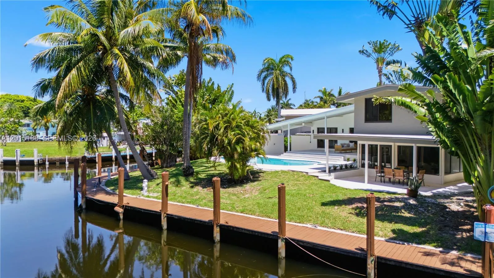 2637 Sugarloaf Ln, Fort Lauderdale FL 33312