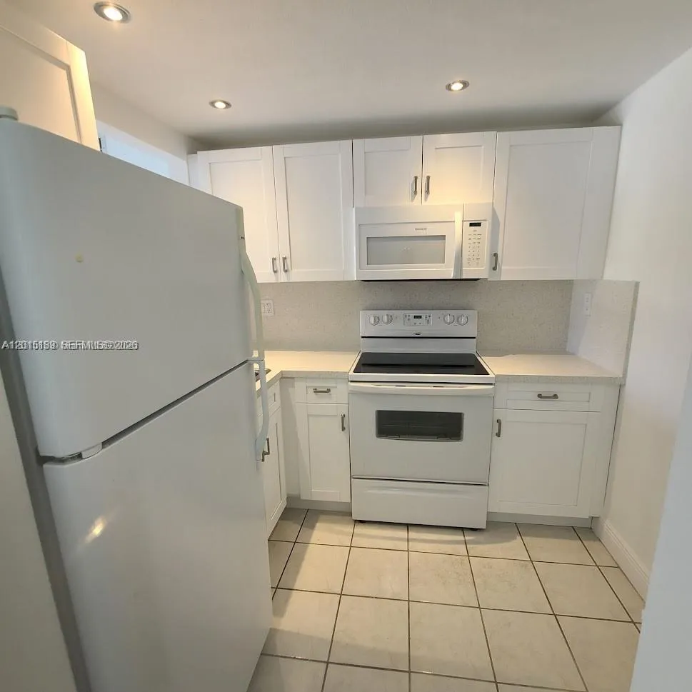 2500 SW 6th St # 303, Miami FL 33135