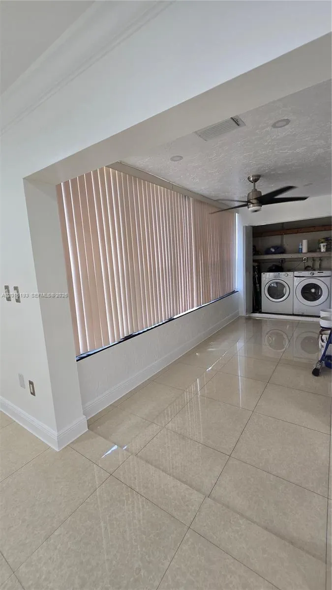 10805 NW 7th St # 22, Miami FL 33172
