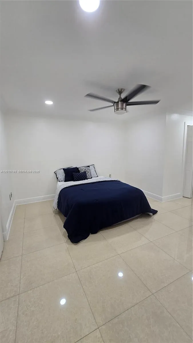 10805 NW 7th St # 22, Miami FL 33172