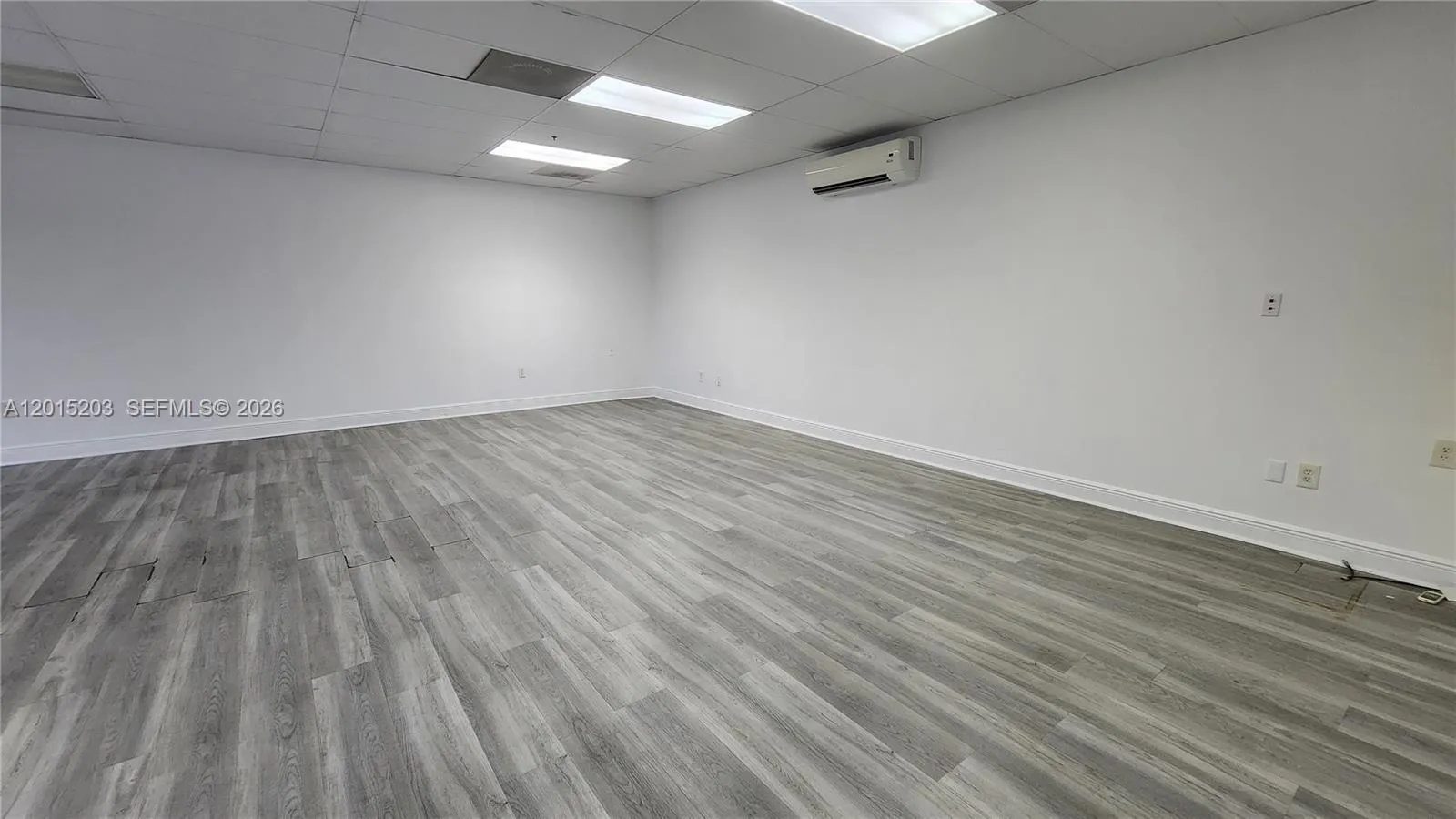 7766 NW 46th St, Doral FL 33166