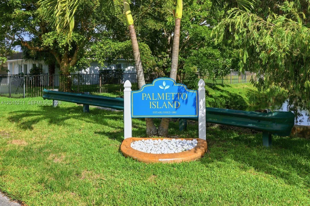13060 SW 70th Ave, Pinecrest FL 33156