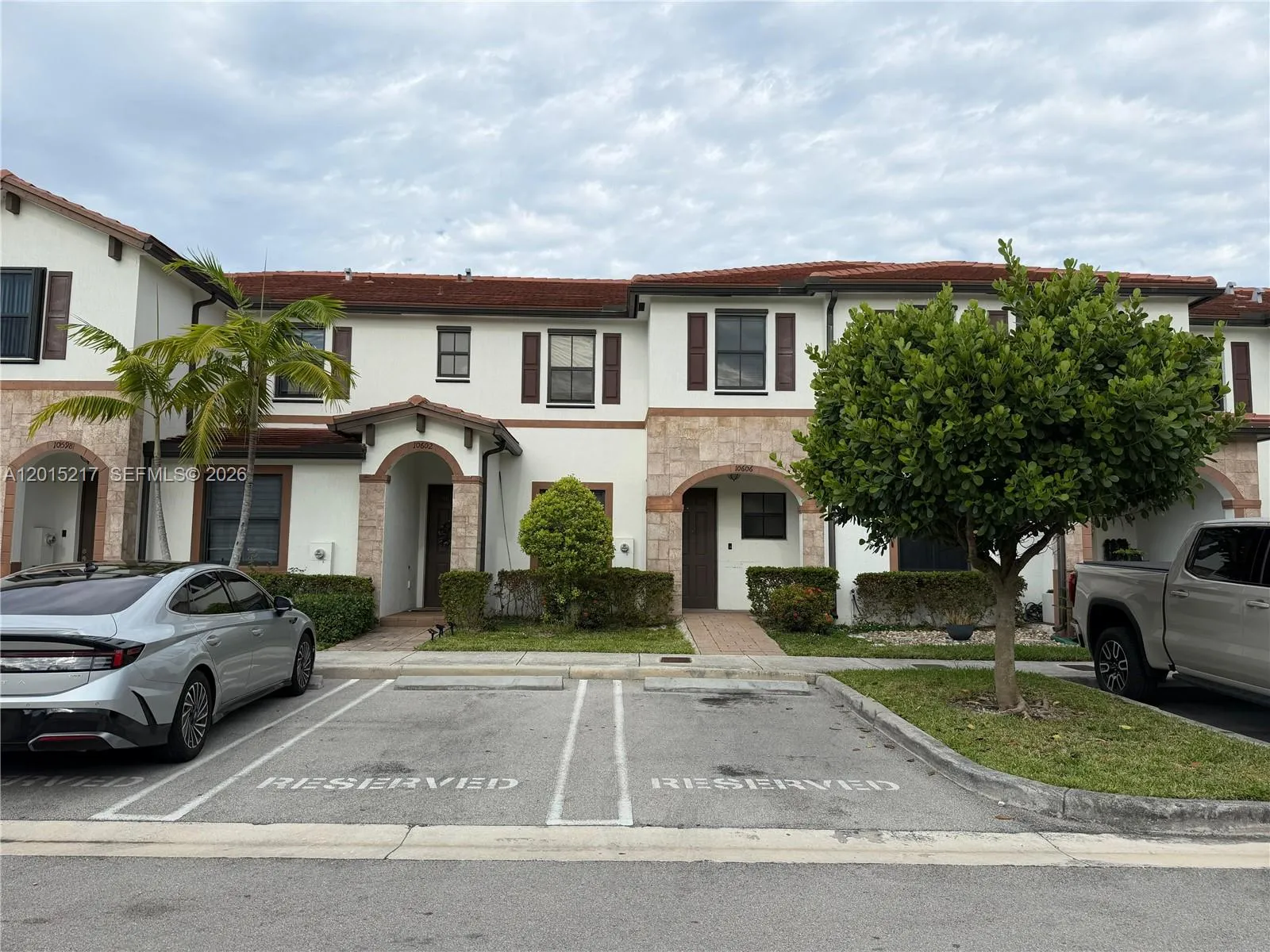 10606 W 33rd Way # 10606, Hialeah FL 33018