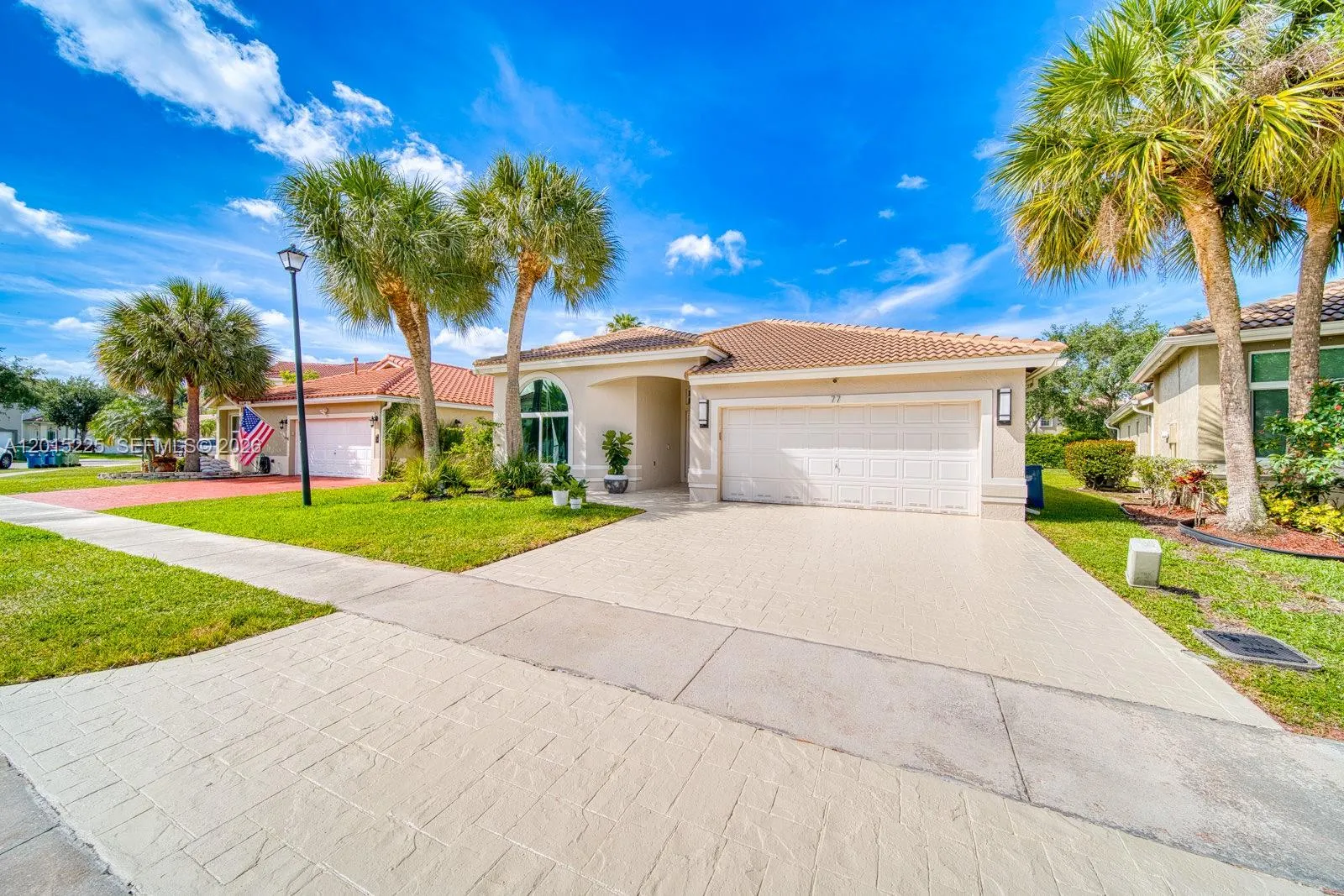 77 Gables Blvd, Weston FL 33326