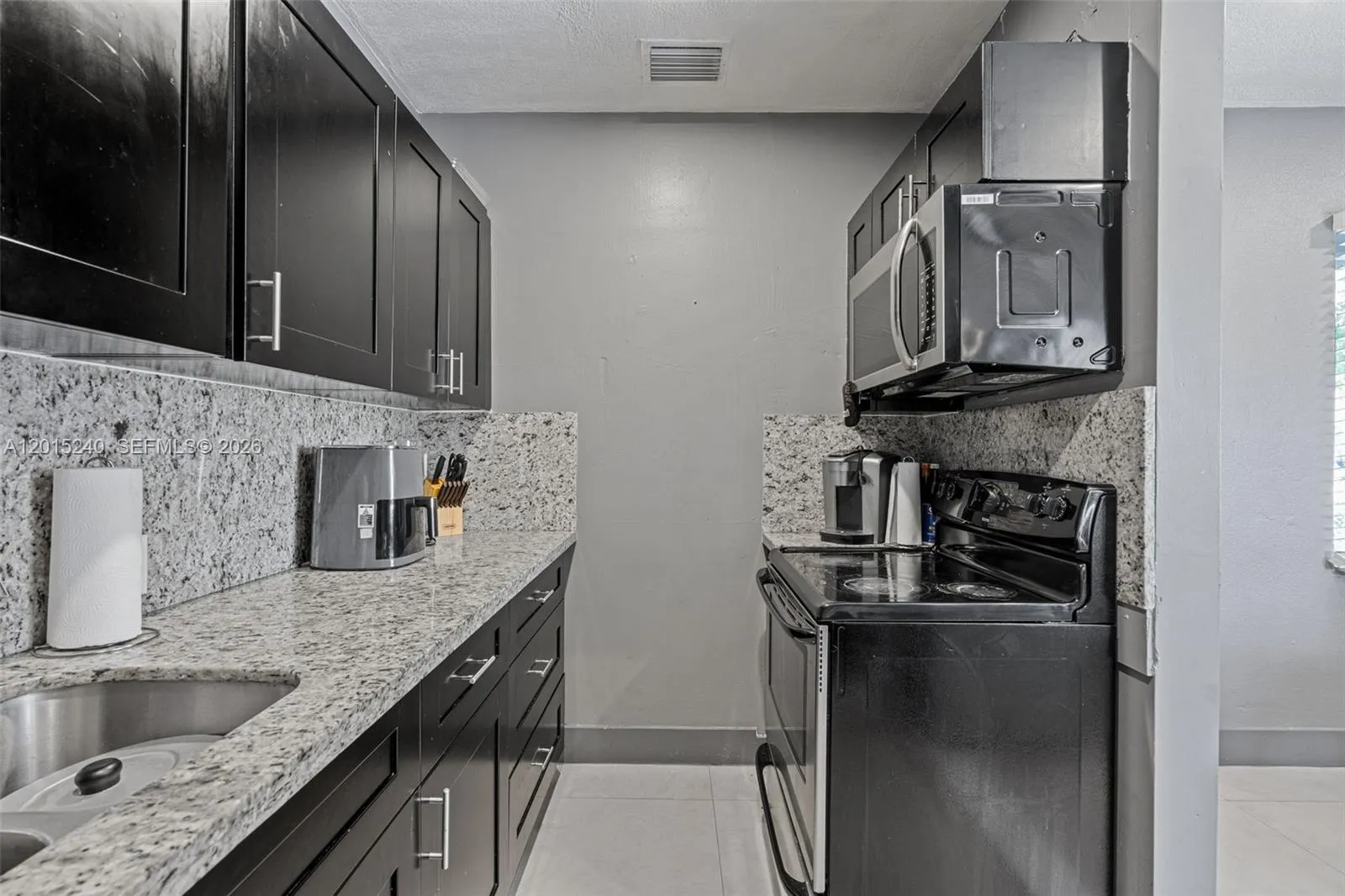 1780 NW 49th St, Miami FL 33142