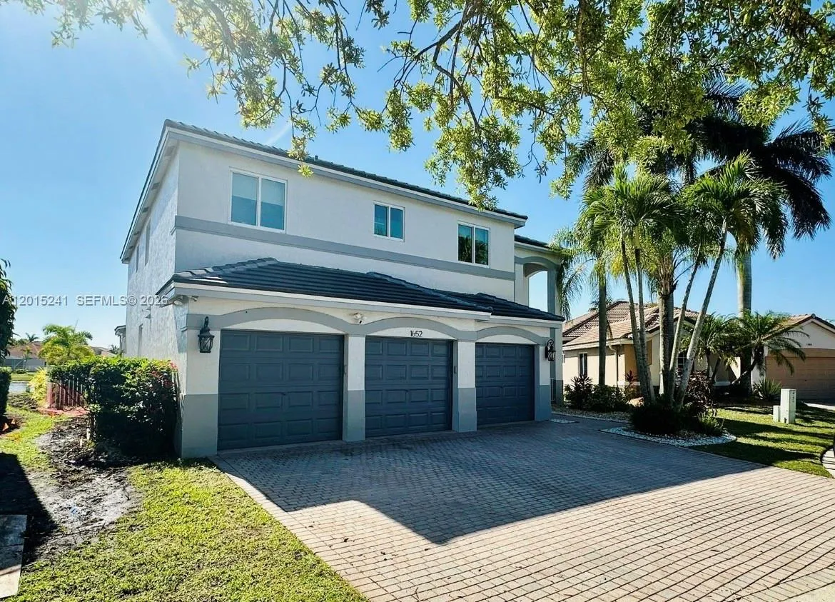 1652 Orchid Bnd, Weston FL 33327
