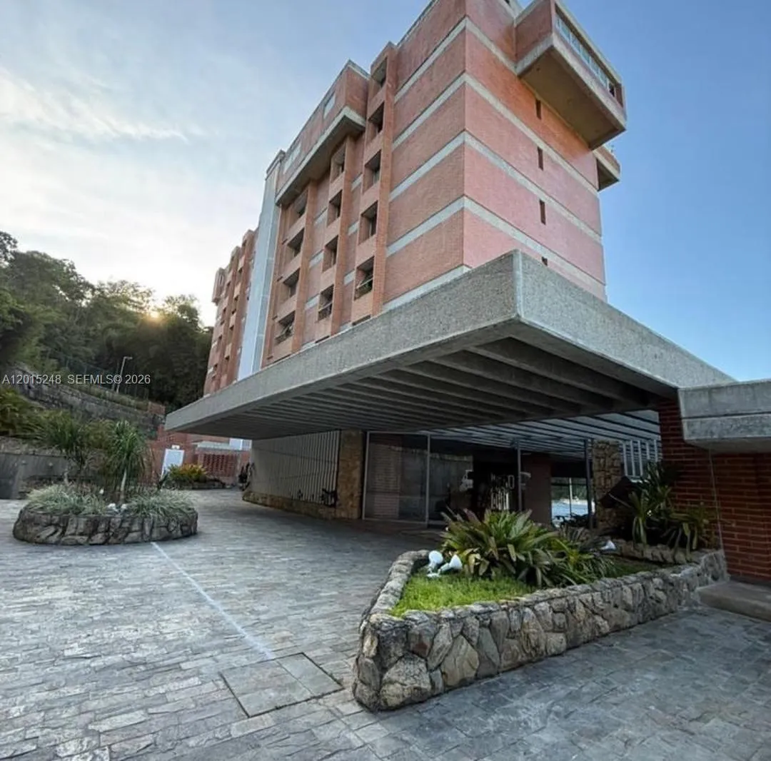 Ave ppal El Saman de los Urb El placer Sector Oripoto # 4B, FL El Hatillo