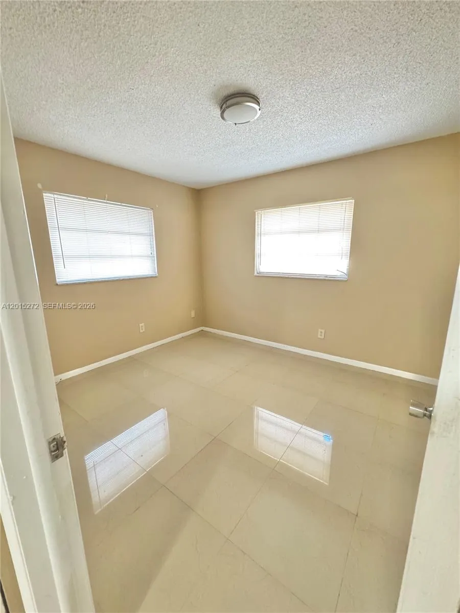 2500 SW 81st Ave # 401, Davie FL 33324