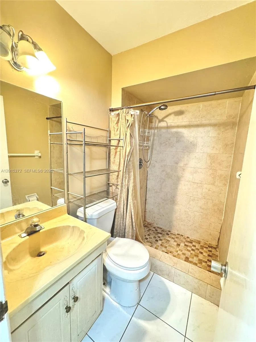 2500 SW 81st Ave # 401, Davie FL 33324