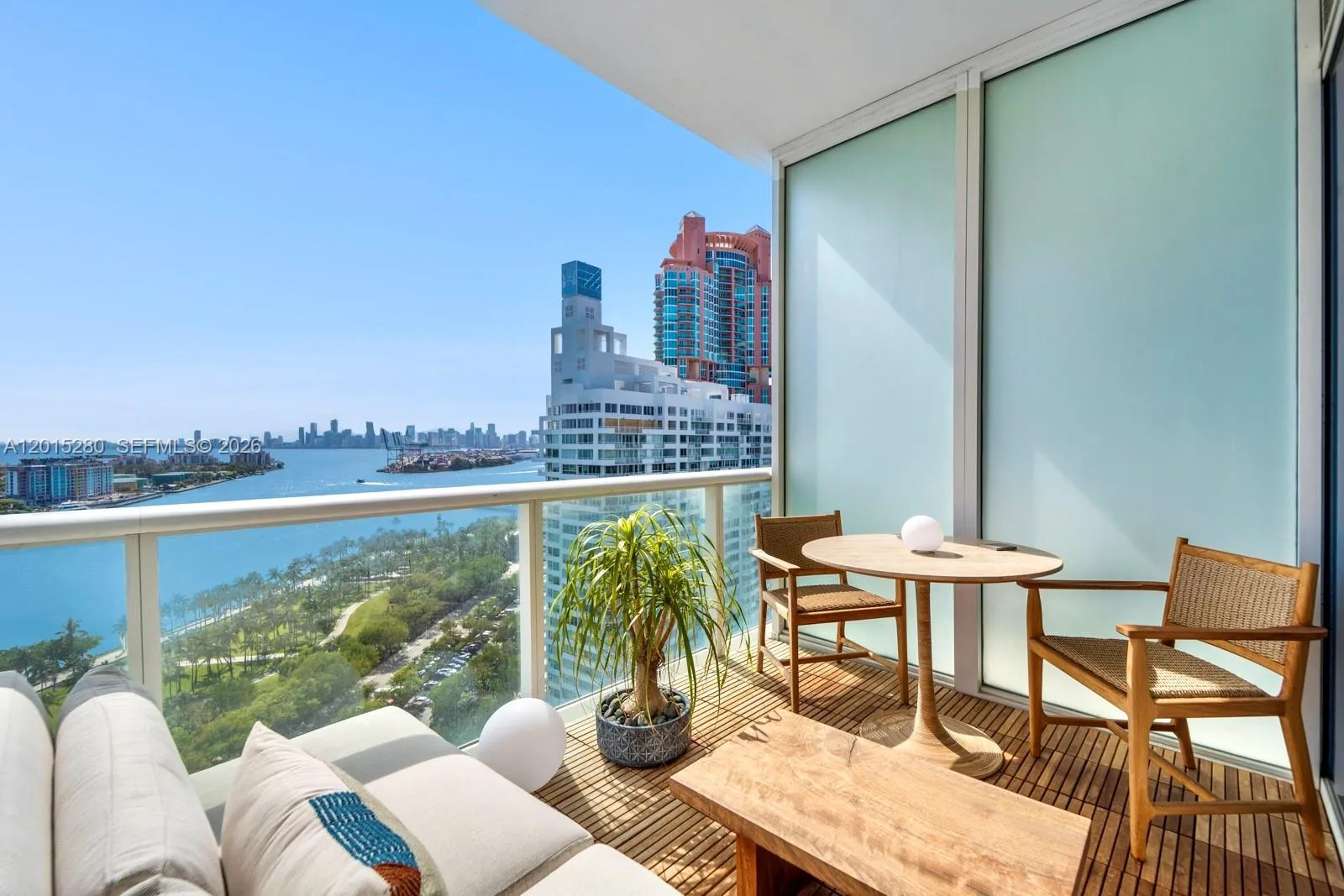100 S Pointe Dr # 2003, Miami Beach FL 33139