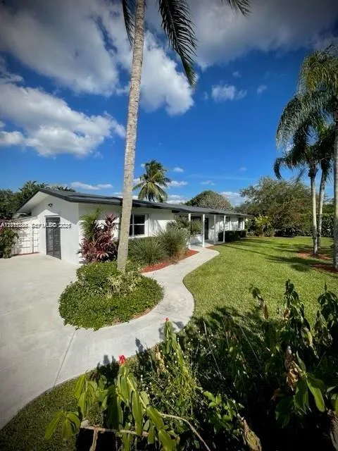 7425 SW 118th St # 0, Pinecrest FL 33156