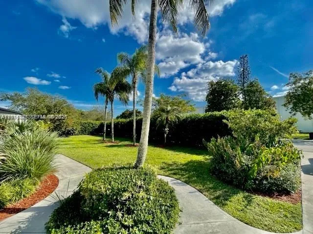 7425 SW 118th St # 0, Pinecrest FL 33156