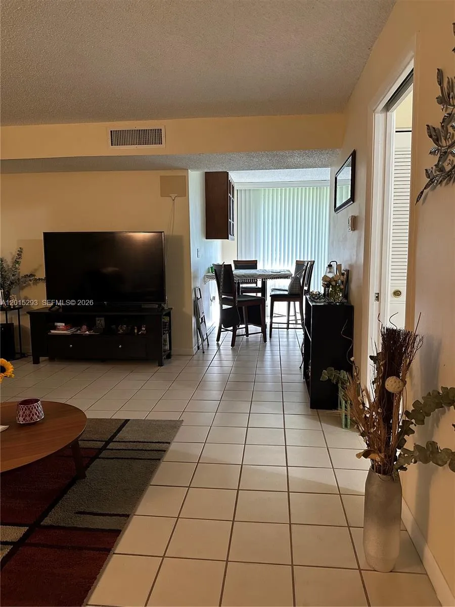 8025 SW 107th Ave # 111, Miami FL 33173