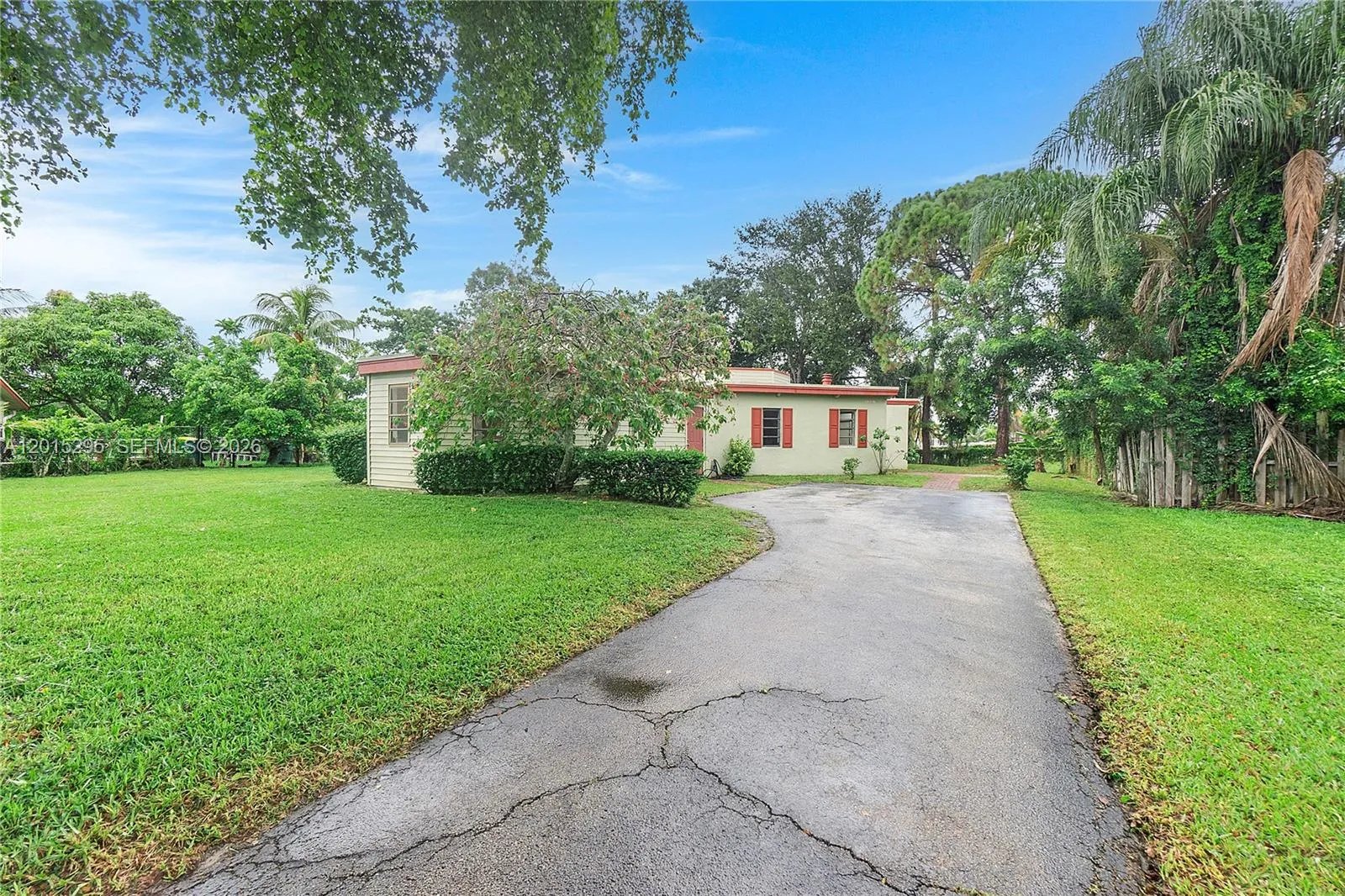 3 bedroom 2 bath for sale at 4561 NW 79th Ave, Lauderhill FL 33351