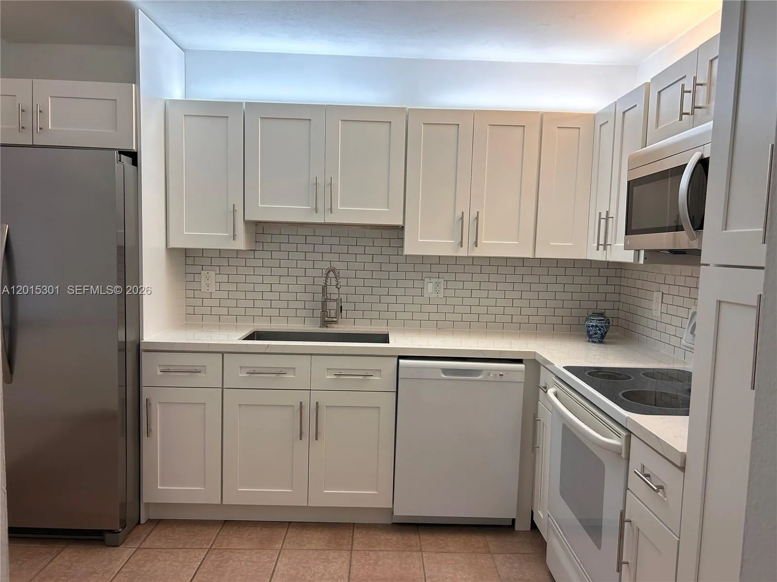 215 Lakeview Dr # 101, Weston FL 33326