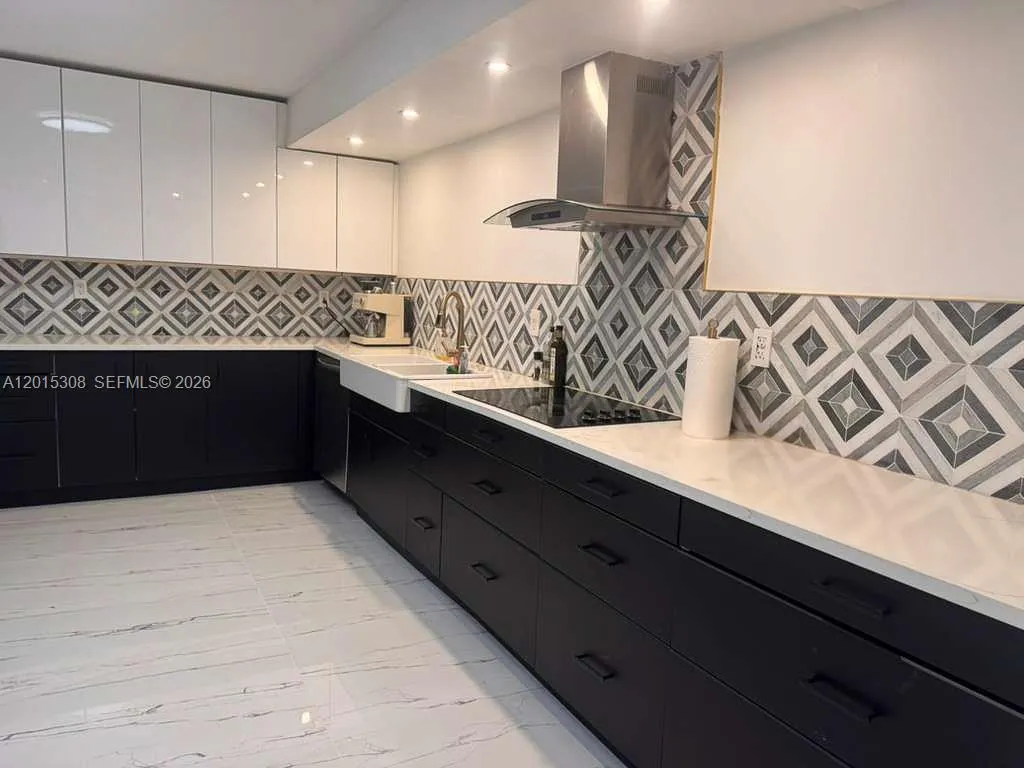 500 Three Islands Blvd # 106, Hallandale Beach FL 33009