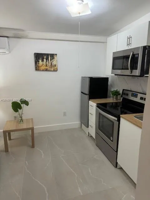 1270 NE 210th Ter # B, Miami FL 33179
