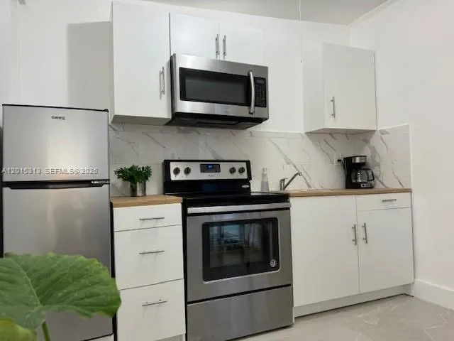 1270 NE 210th Ter # B, Miami FL 33179