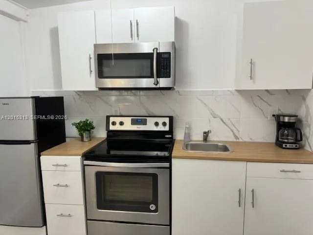 1270 NE 210th Ter # B, Miami FL 33179