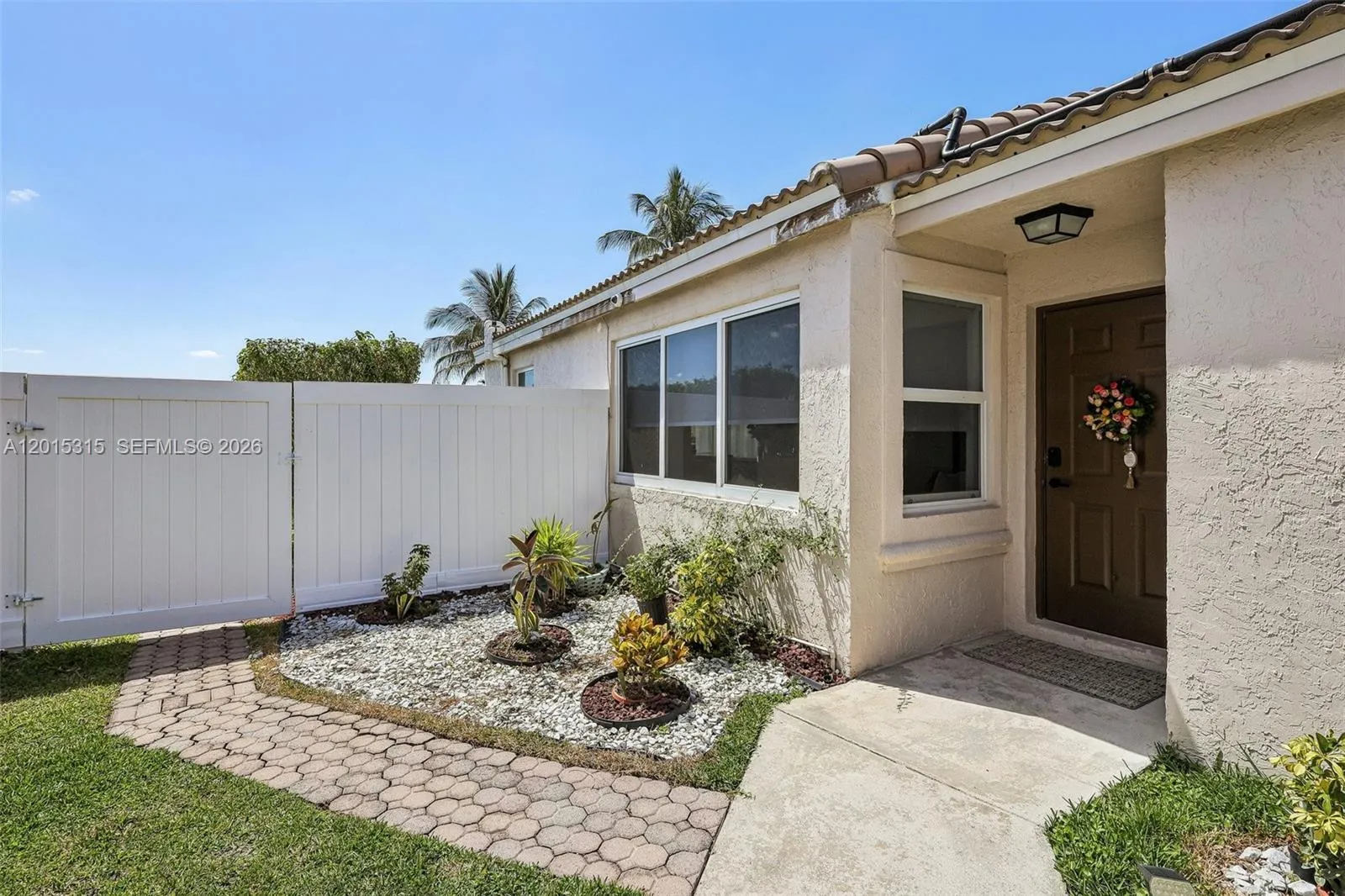 1644 NW 158th Ln, Pembroke Pines FL 33028
