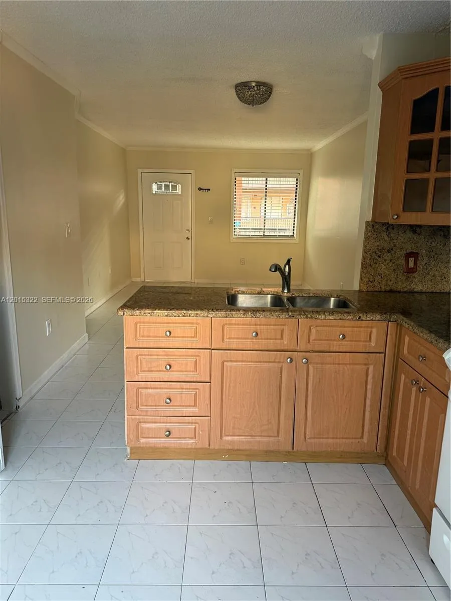 5490 W 21st Ct # 308, Hialeah FL 33016
