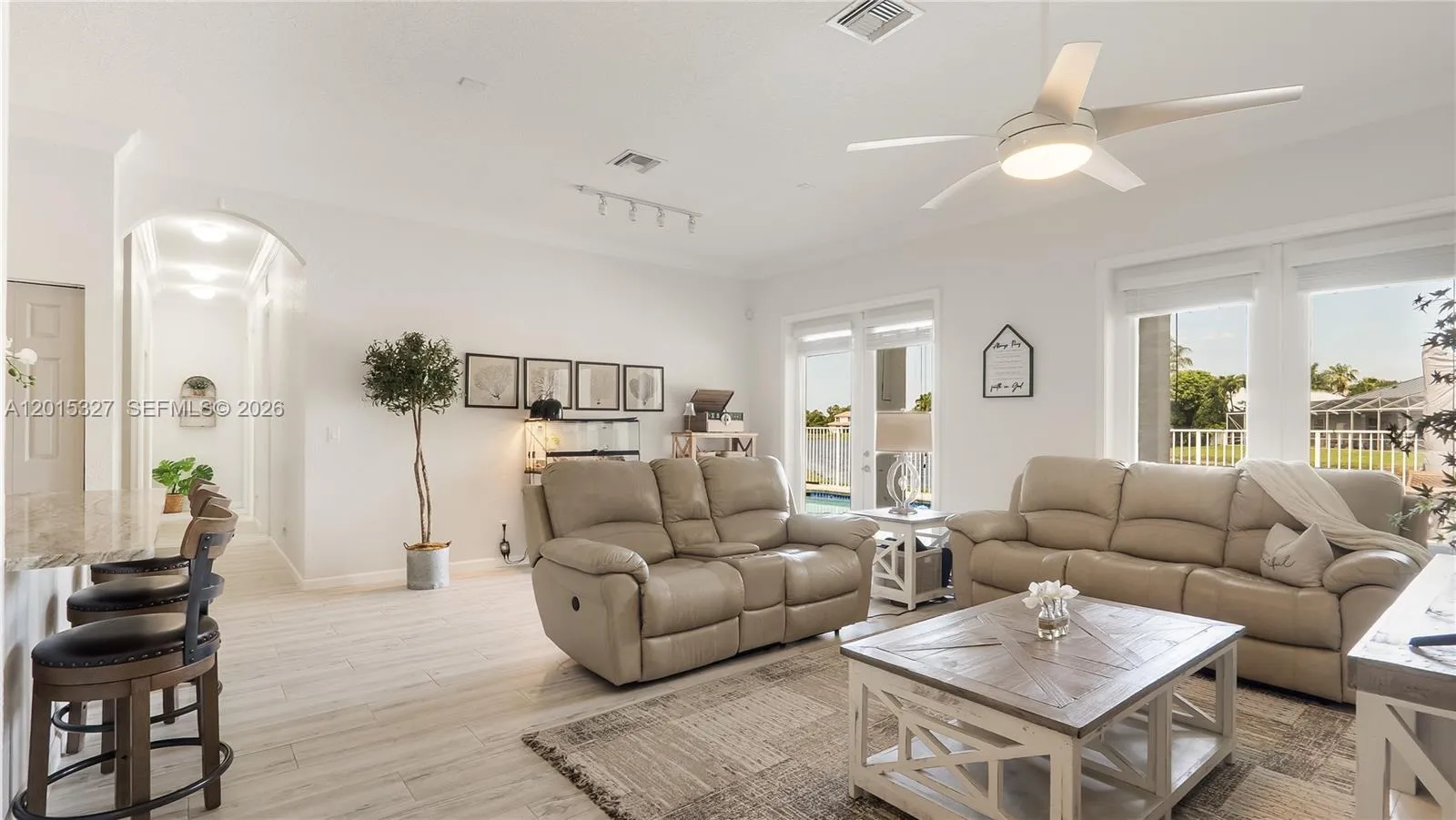 9463 Savannah Estates Dr, Lake Worth FL 33467
