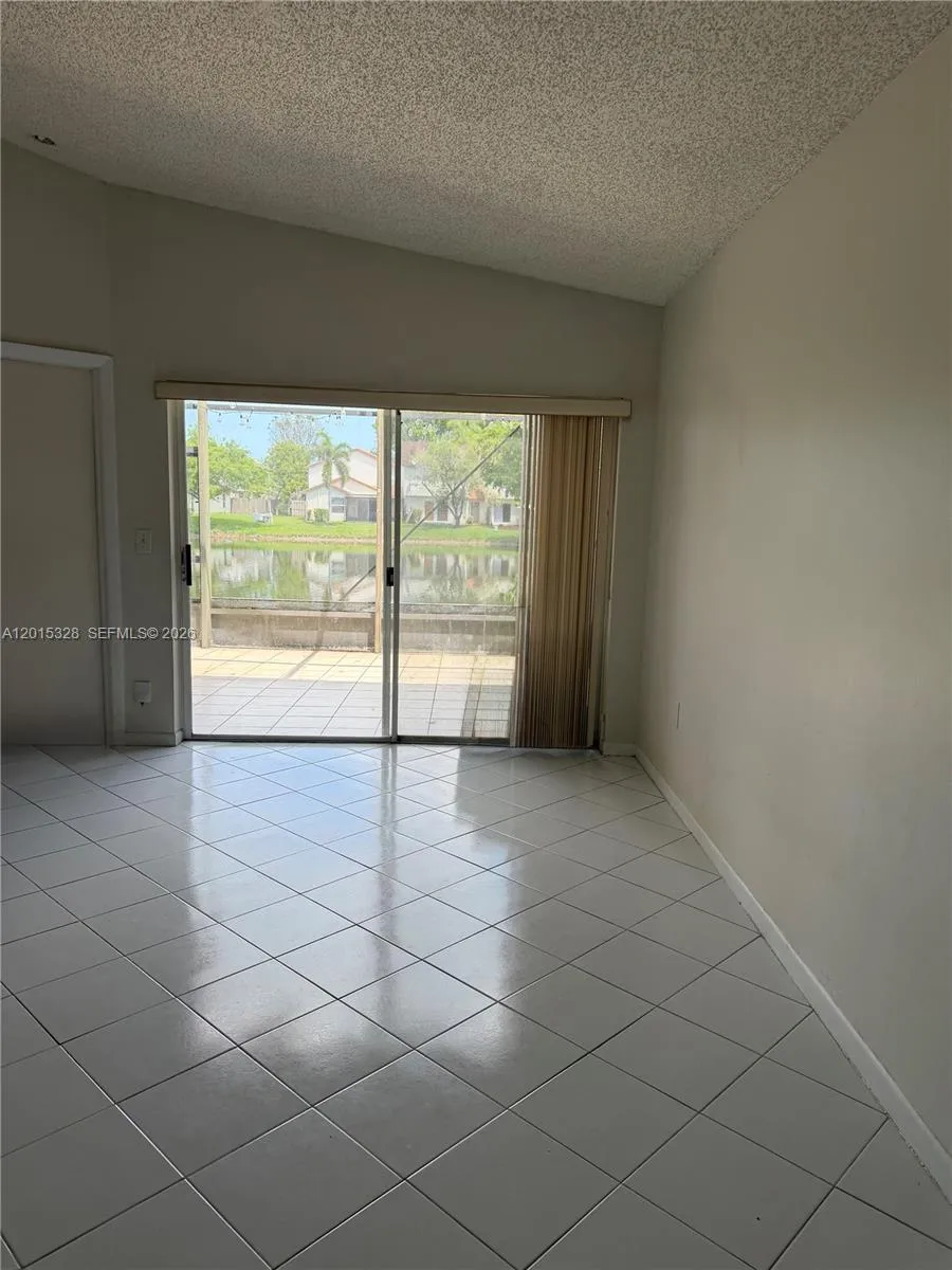 317 NW 109th Ave, Pembroke Pines FL 33026