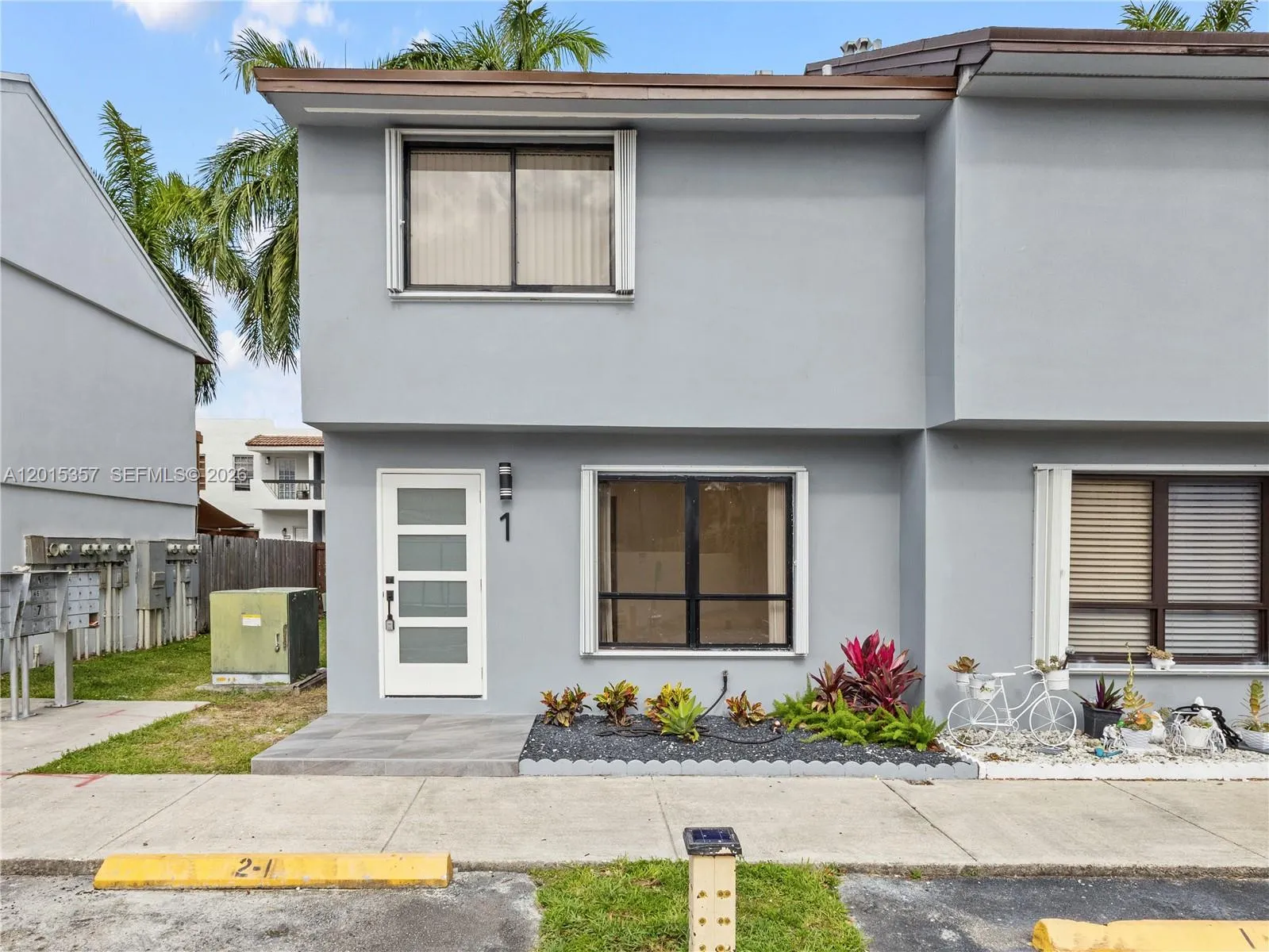 8360 NW 8th St # 2, Miami FL 33126