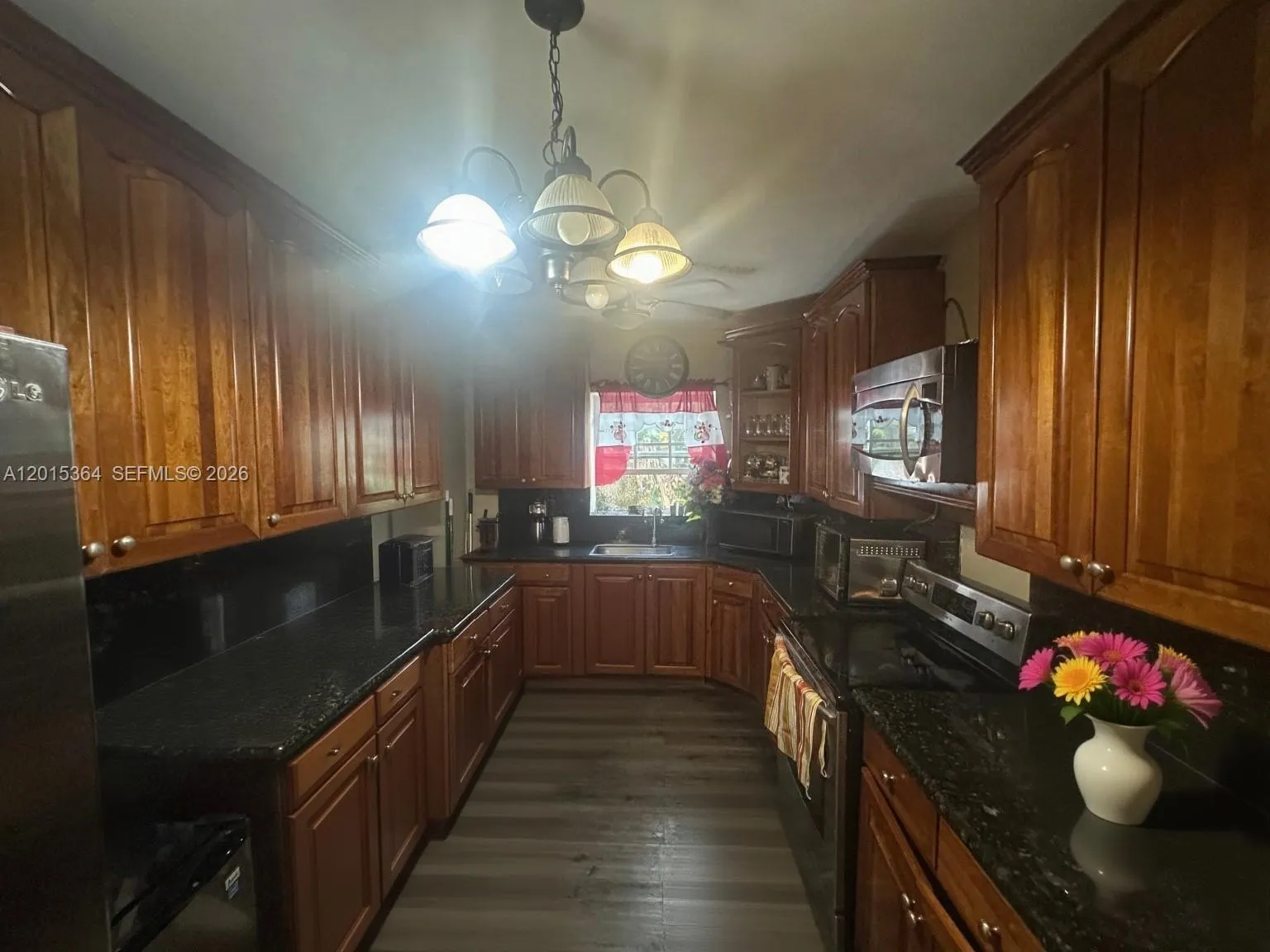 410 NW 98th St, Miami FL 33150