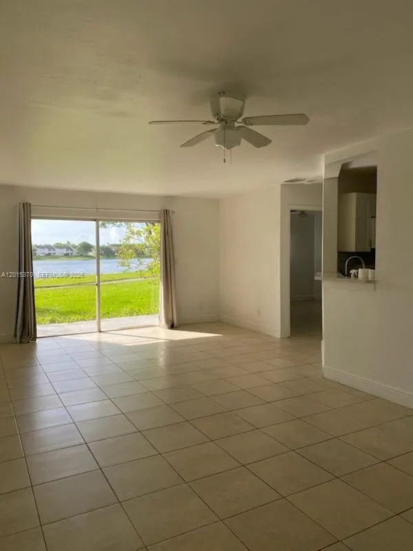 3441 NW 44th St # 104, Oakland Park FL 33309