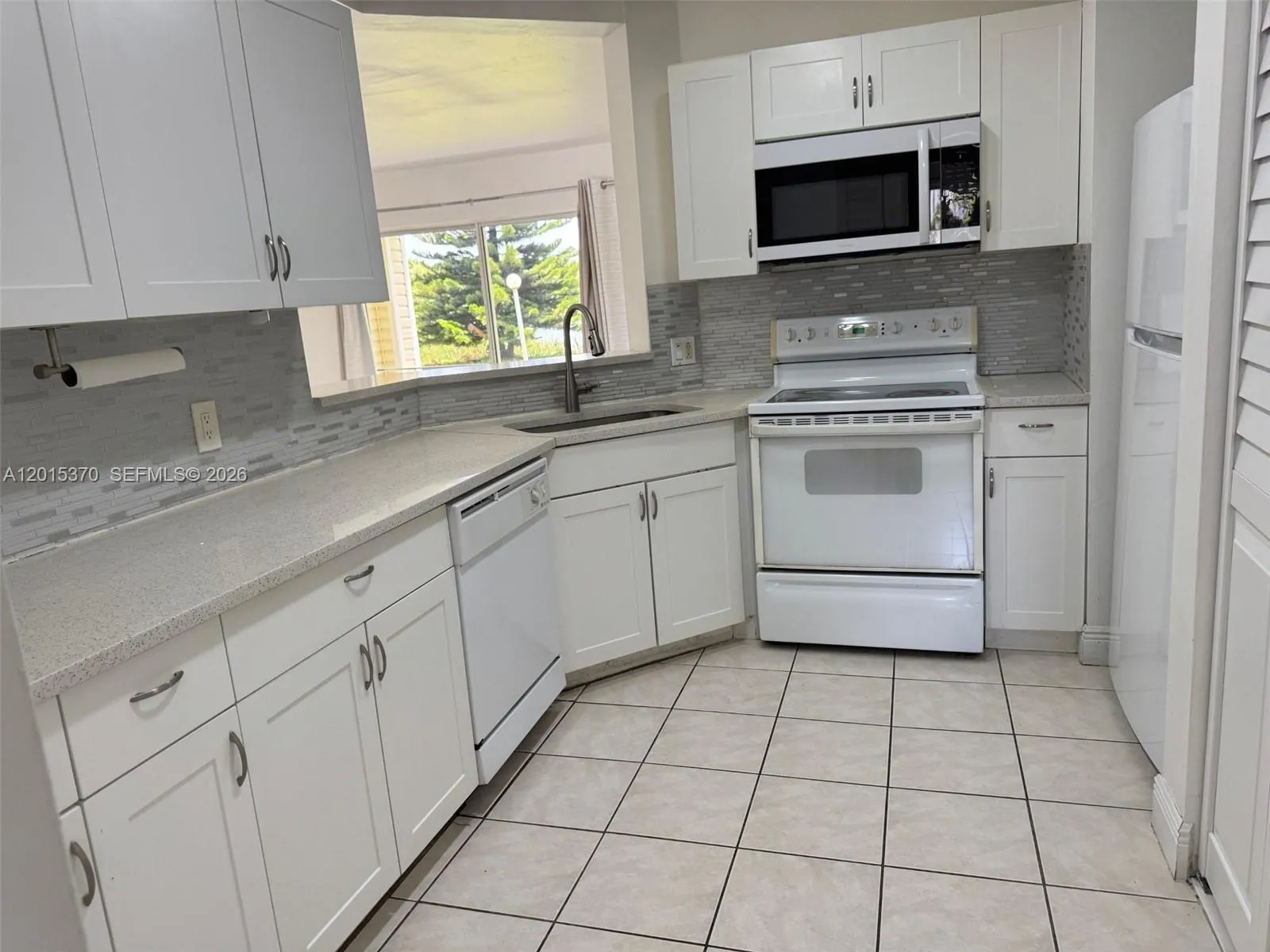 3441 NW 44th St # 104, Oakland Park FL 33309