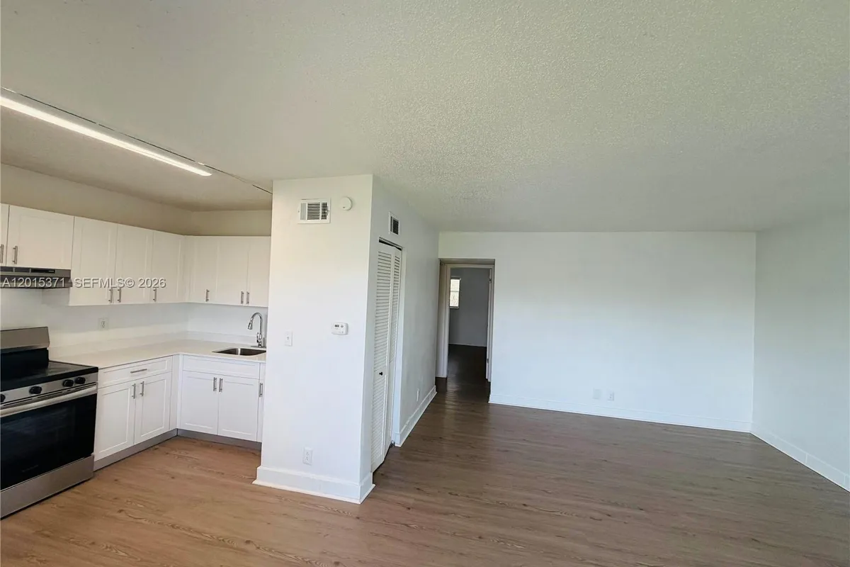351 NW 42ND CT # 205, Pompano Beach FL 33064