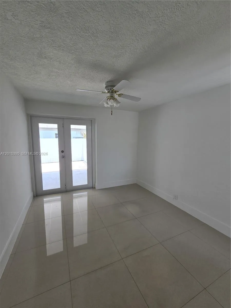 1417 W 40th St, Hialeah FL 33012