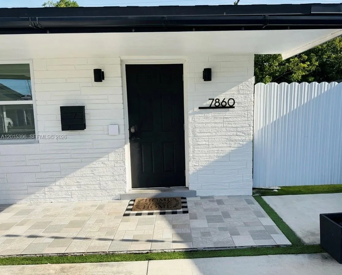7860 NW 10th St, Pembroke Pines FL 33024