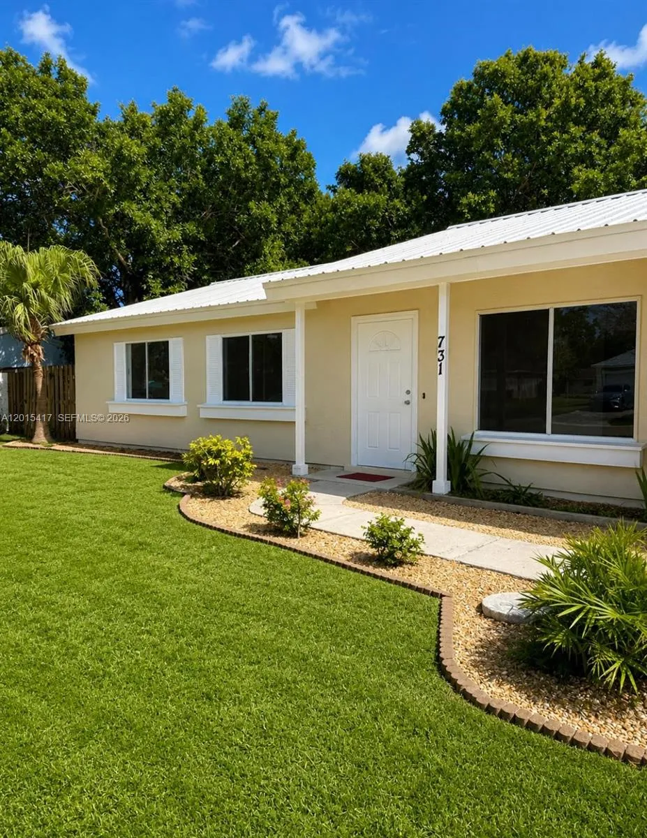 731 SW 24th St SW, Vero Beach FL 32962