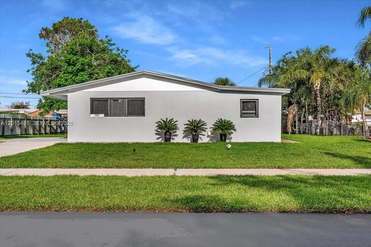20930 NW 30th Ct, Miami Gardens FL 33056
