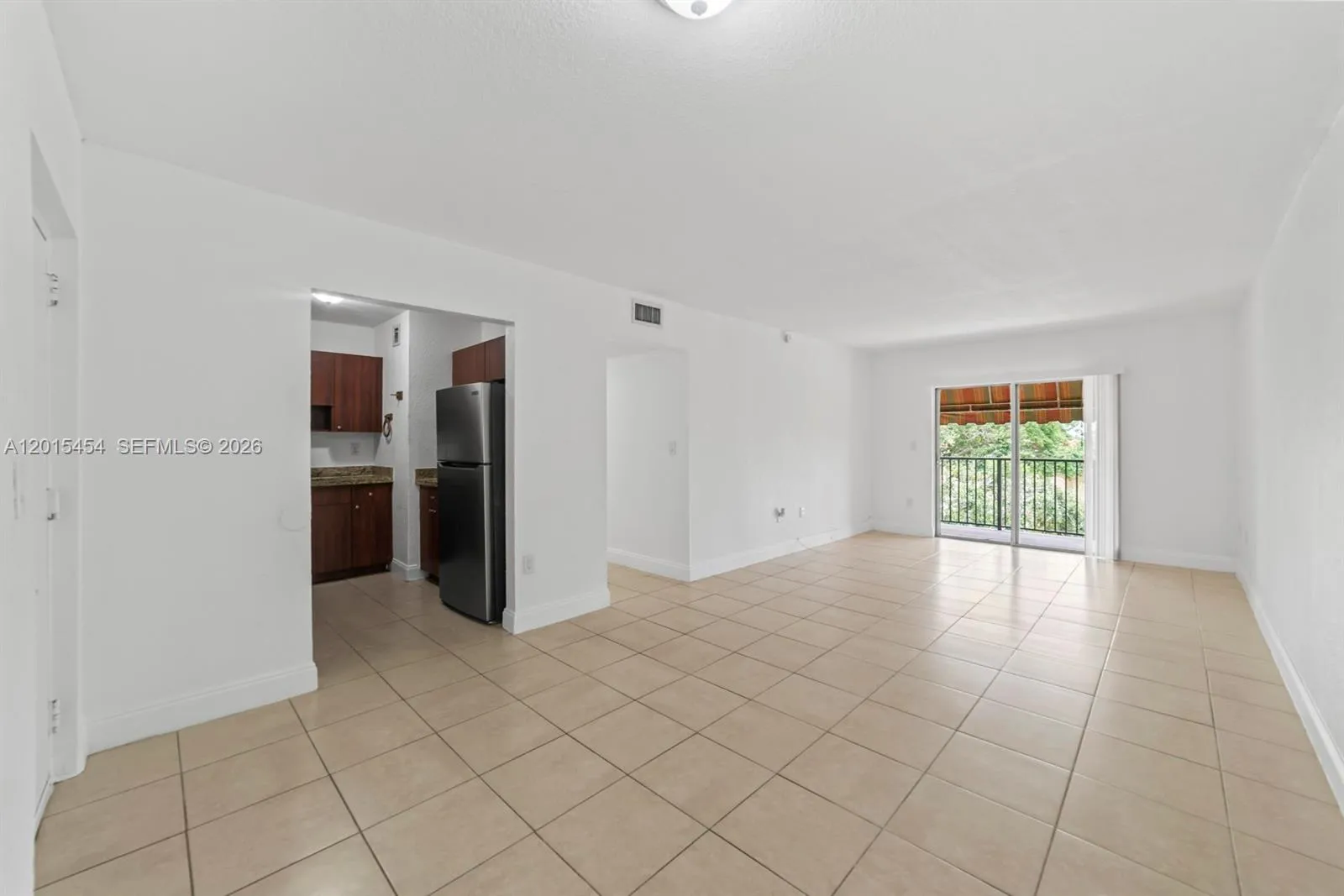 525 W 69th St # 306, Hialeah FL 33014