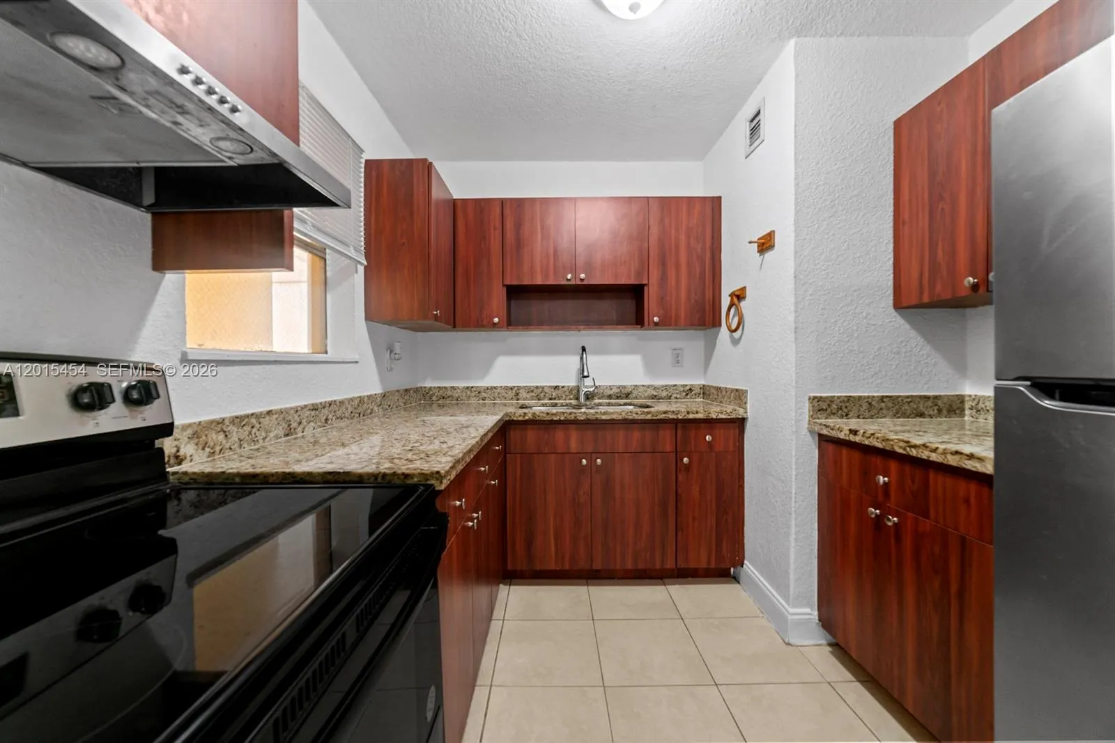 525 W 69th St # 306, Hialeah FL 33014